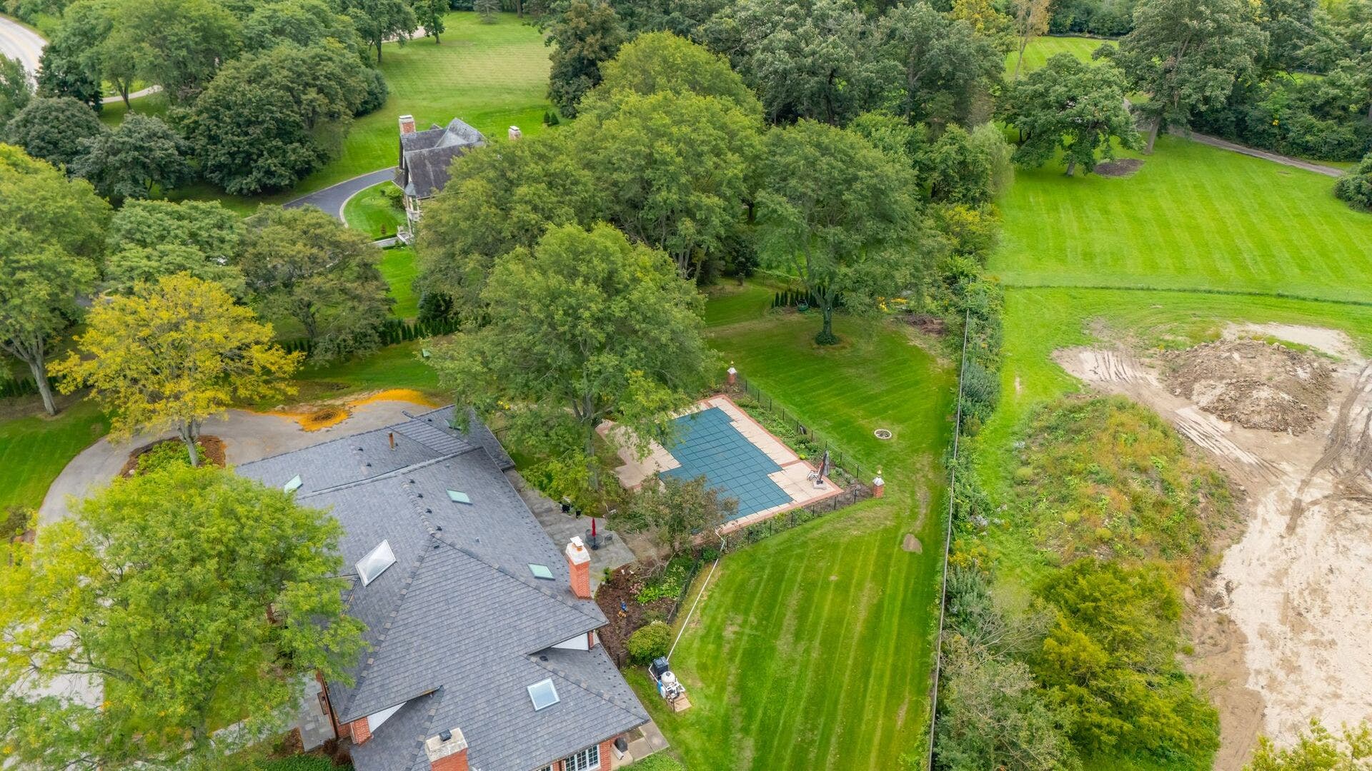 711 W Old Elm Road, Lake Forest, IL 60045 711 W Old Elm Road, Lake Forest, IL 60045