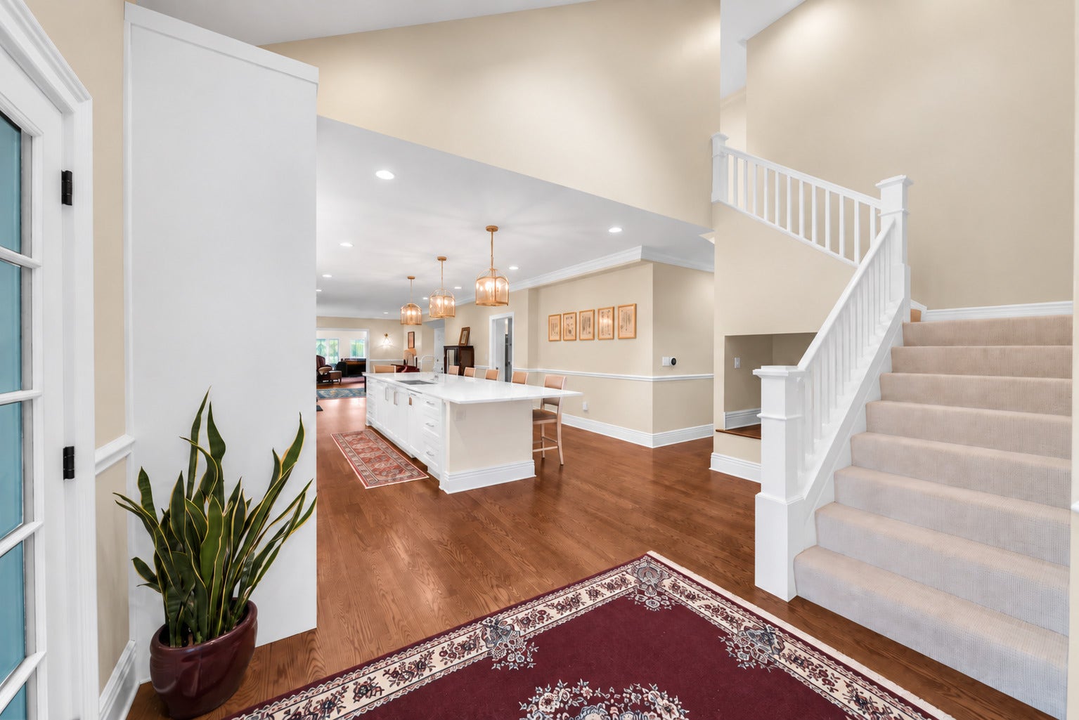 711 W Old Elm Road, Lake Forest, IL 60045 711 W Old Elm Road, Lake Forest, IL 60045