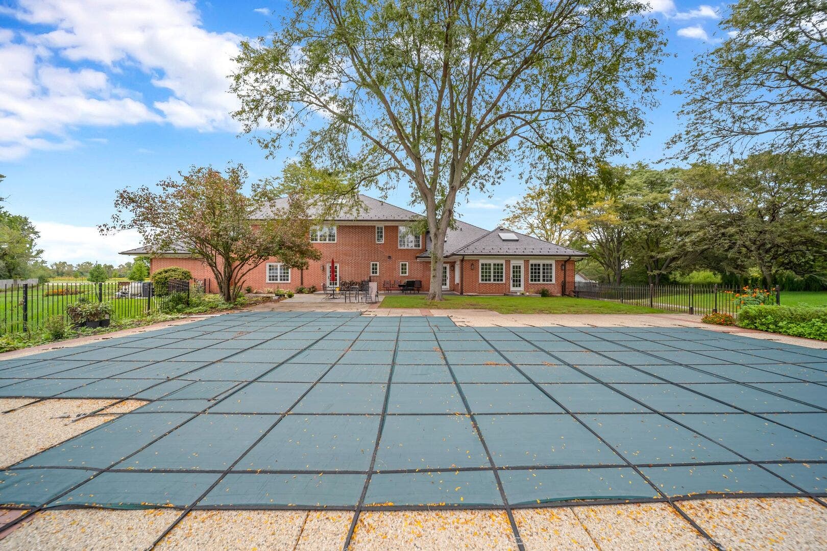711 W Old Elm Road, Lake Forest, IL 60045 711 W Old Elm Road, Lake Forest, IL 60045