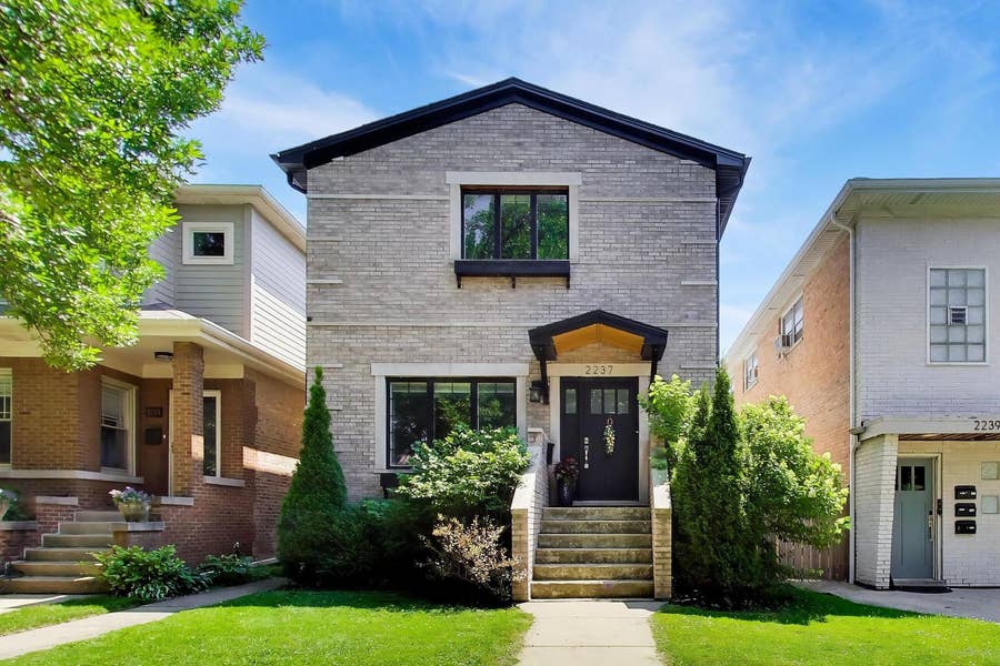 Property photo for 2237 W Winona Street, Chicago, IL