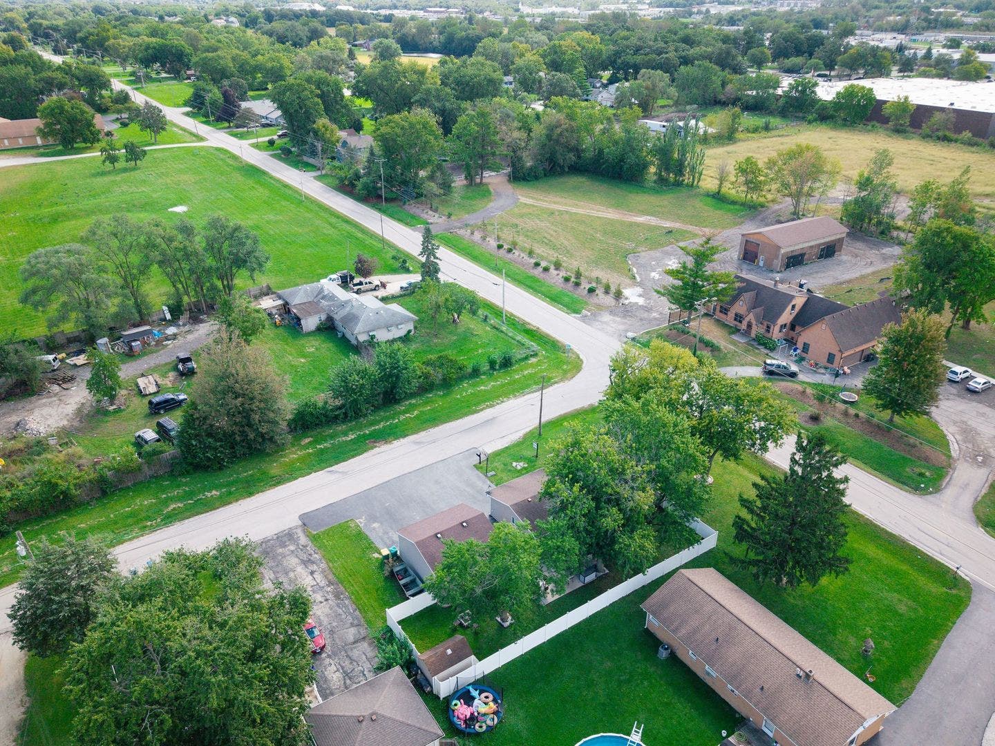 960 Becker Lane, Aurora, IL 60505