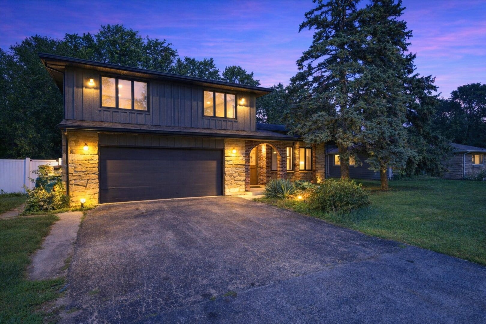 2437 Grape Street, Joliet, IL 60435 2437 Grape Street, Joliet, IL 60435