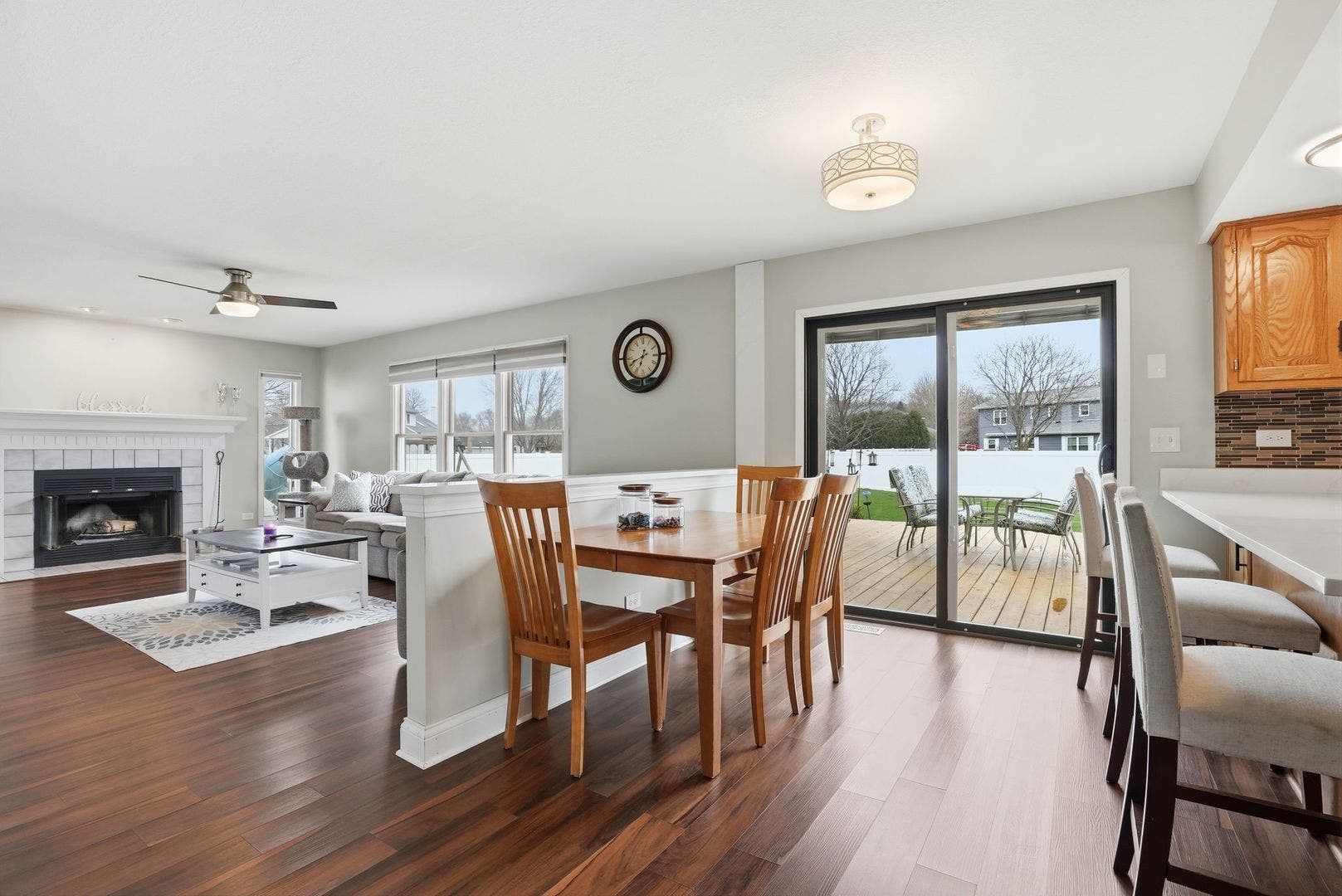 24821 S River Trail, Channahon, IL 60410 24821 S River Trail, Channahon, IL 60410