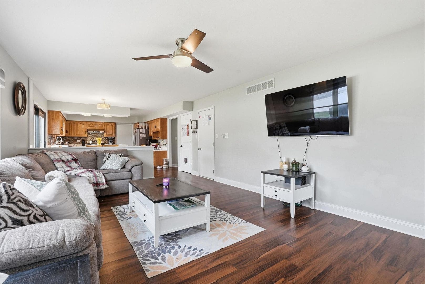 24821 S River Trail, Channahon, IL 60410 24821 S River Trail, Channahon, IL 60410