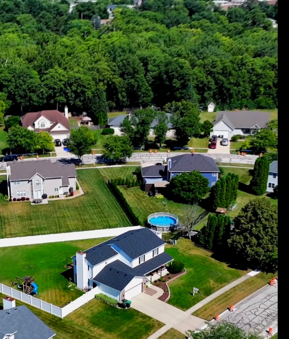 24821 S River Trail, Channahon, IL 60410 24821 S River Trail, Channahon, IL 60410
