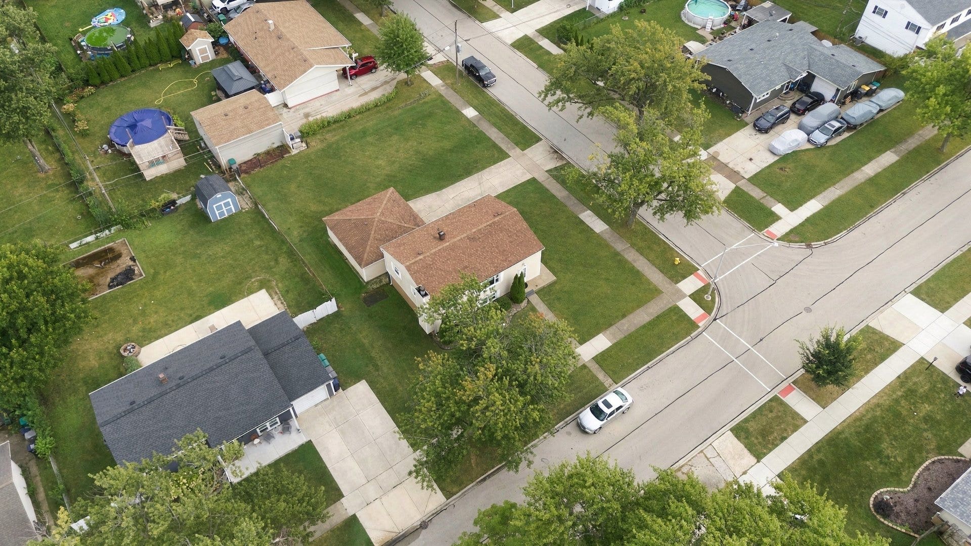 9338 Oak Street, Orland Park, IL 60462