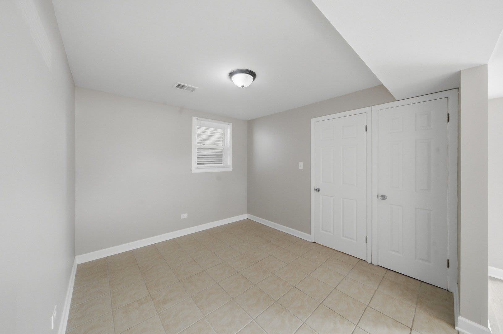 9338 Oak Street, Orland Park, IL 60462