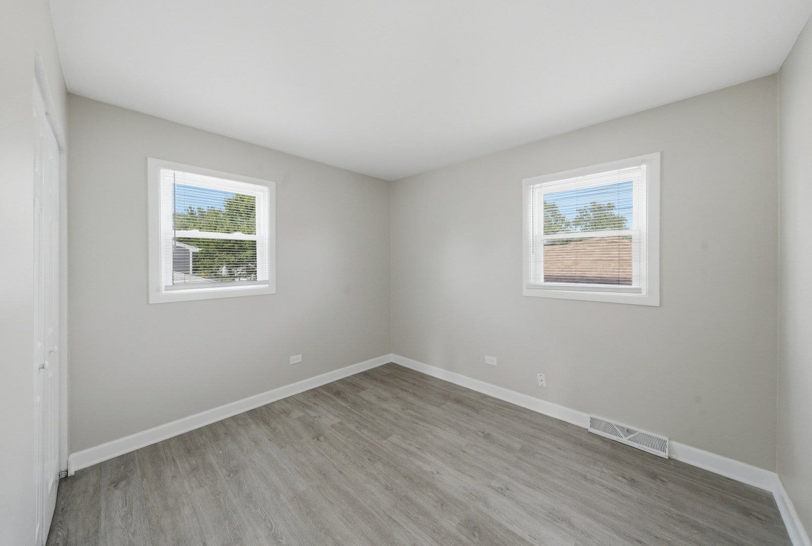 9338 Oak Street, Orland Park, IL 60462