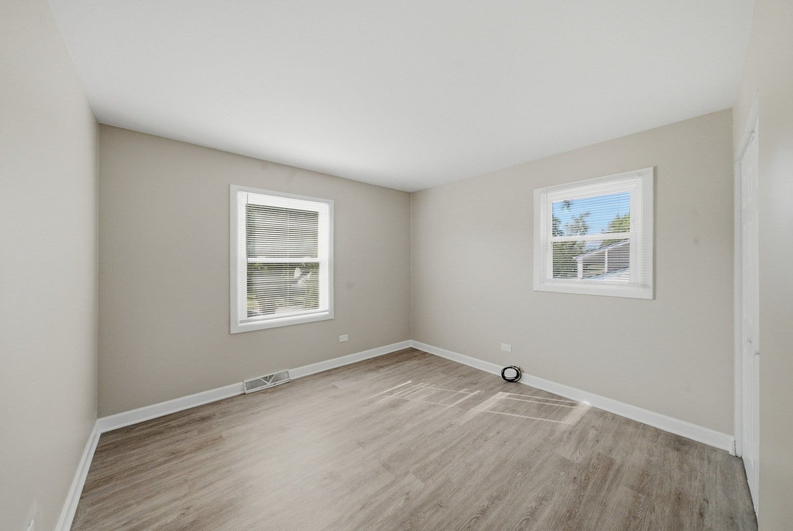 9338 Oak Street, Orland Park, IL 60462