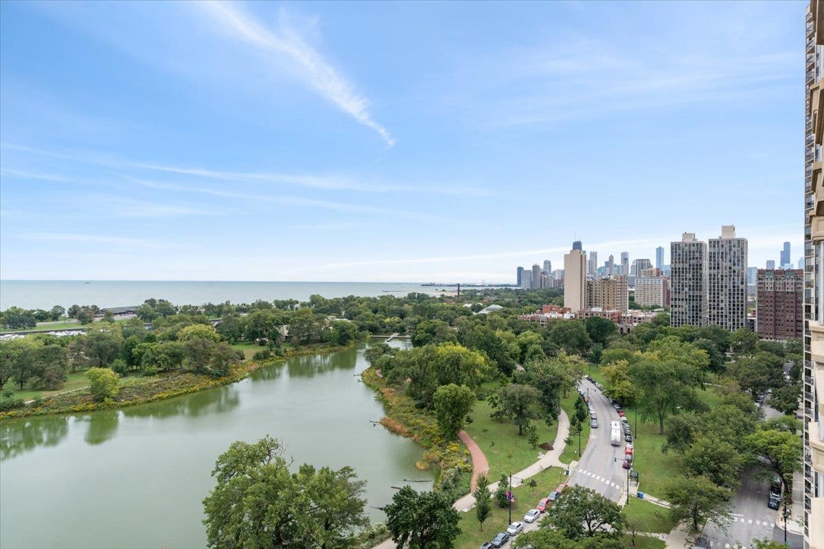 2550 N Lakeview Avenue, #S1506, Chicago, IL 60614