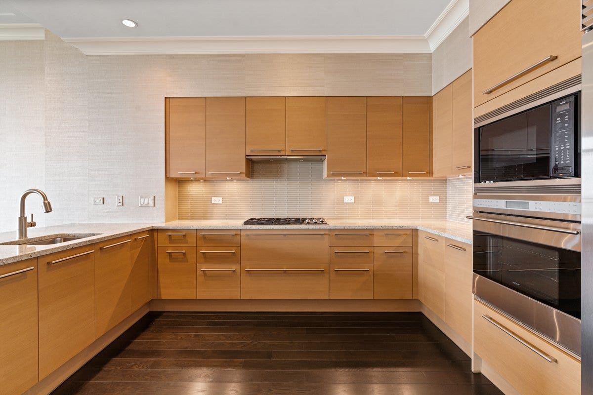 2550 N Lakeview Avenue, #S1506, Chicago, IL 60614