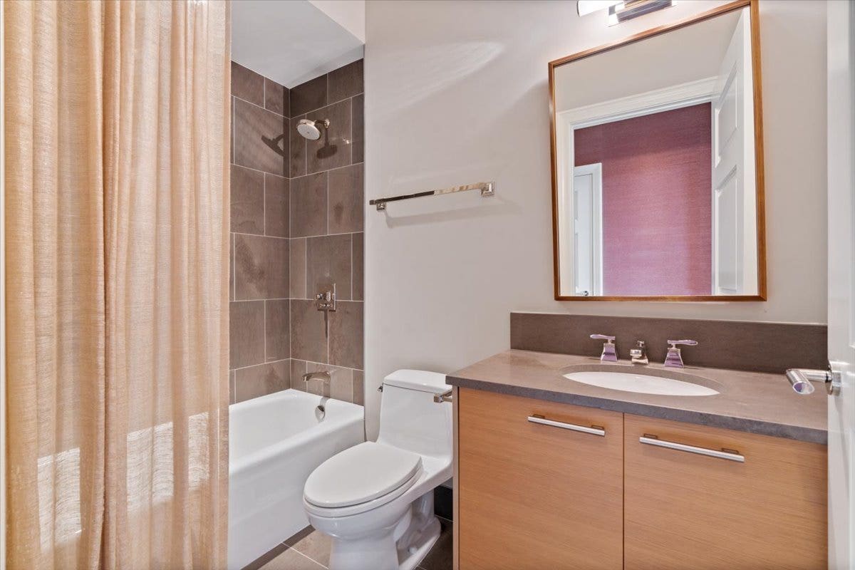 2550 N Lakeview Avenue, #S1506, Chicago, IL 60614
