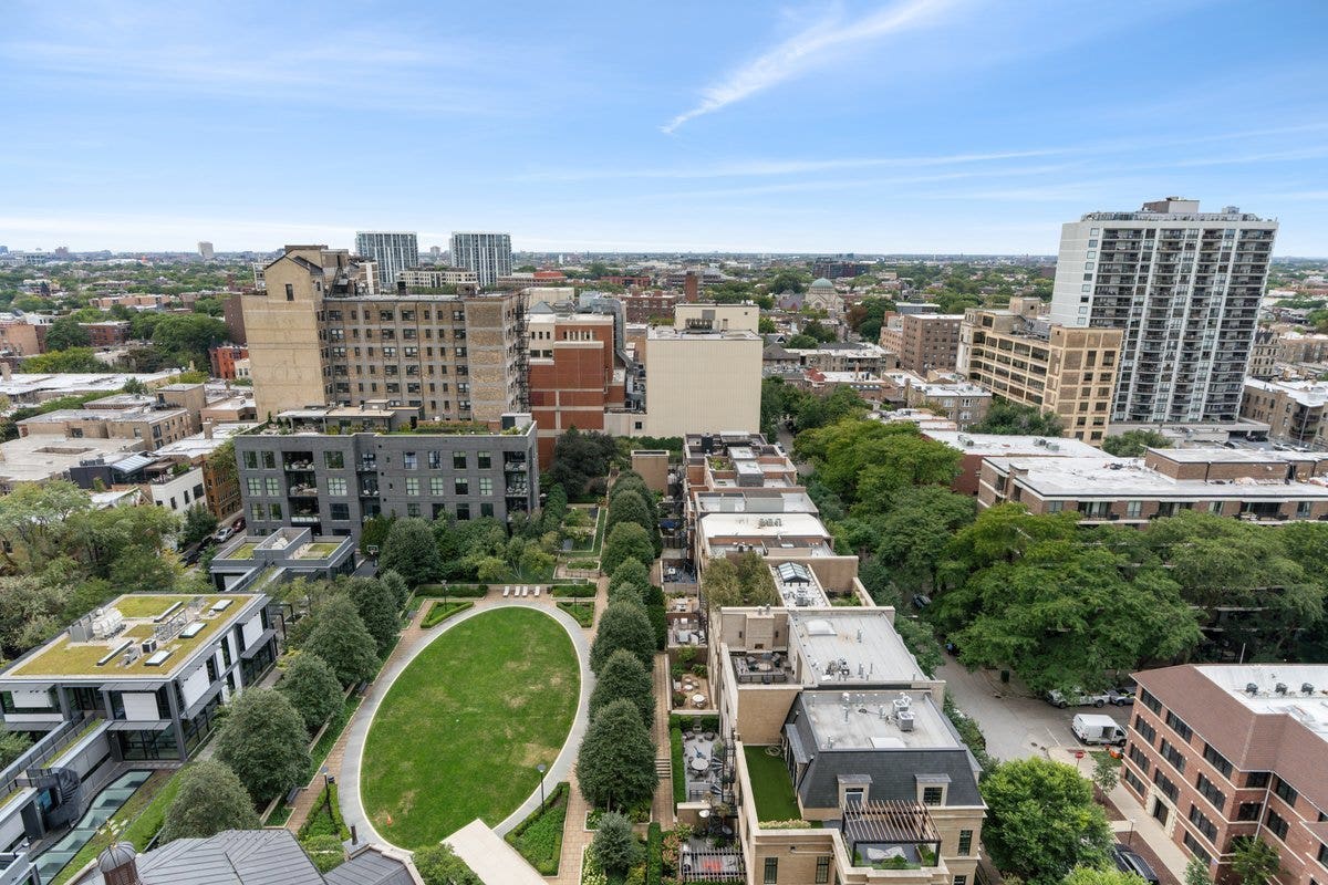 2550 N Lakeview Avenue, #S1506, Chicago, IL 60614
