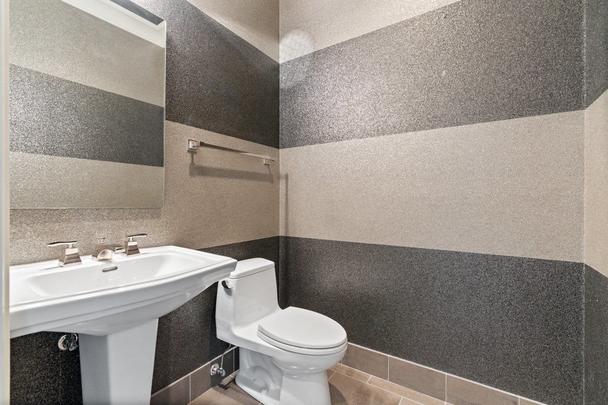 2550 N Lakeview Avenue, #S1506, Chicago, IL 60614