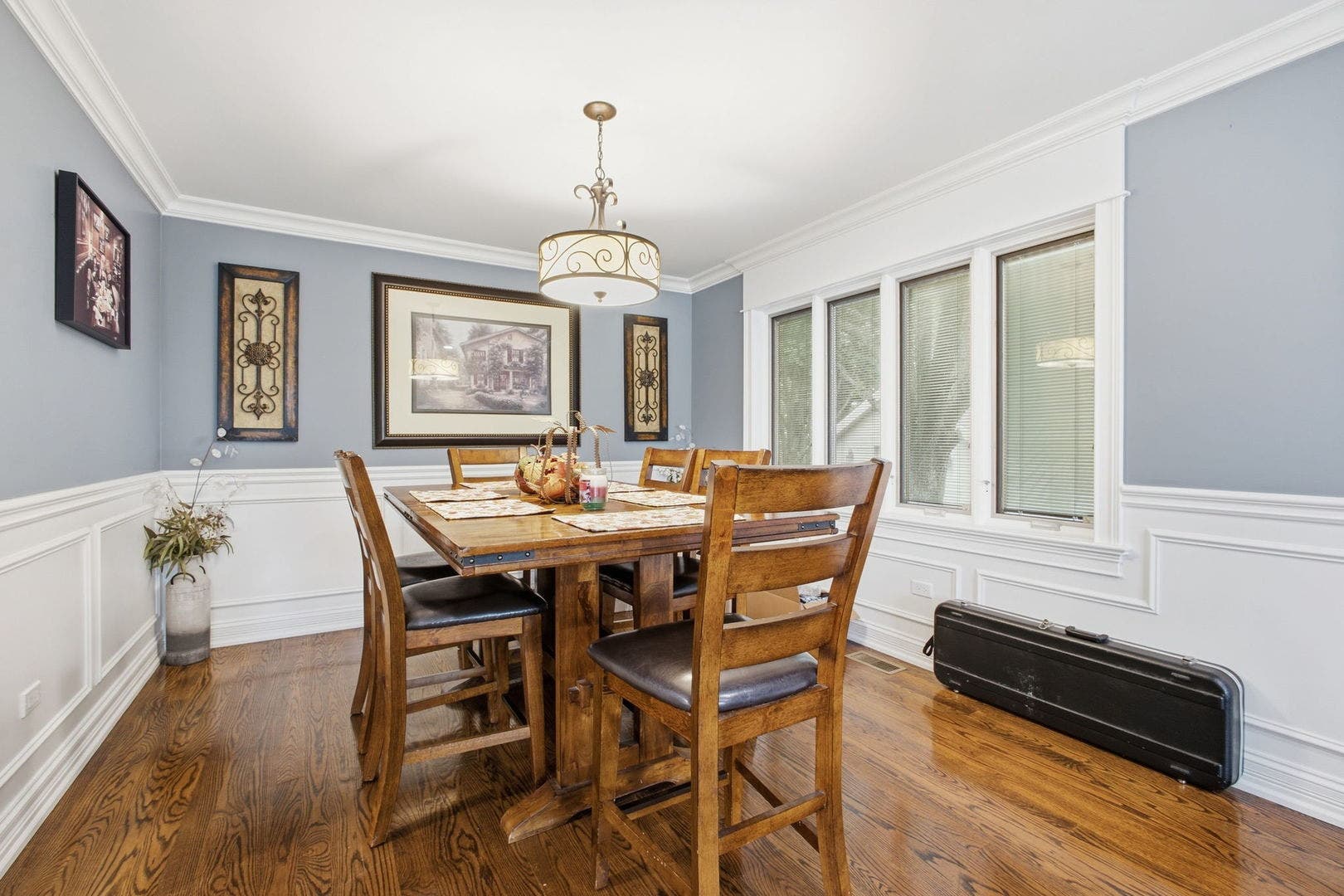 8040 Chippewa Trail, Tinley Park, IL 60477 8040 Chippewa Trail, Tinley Park, IL 60477