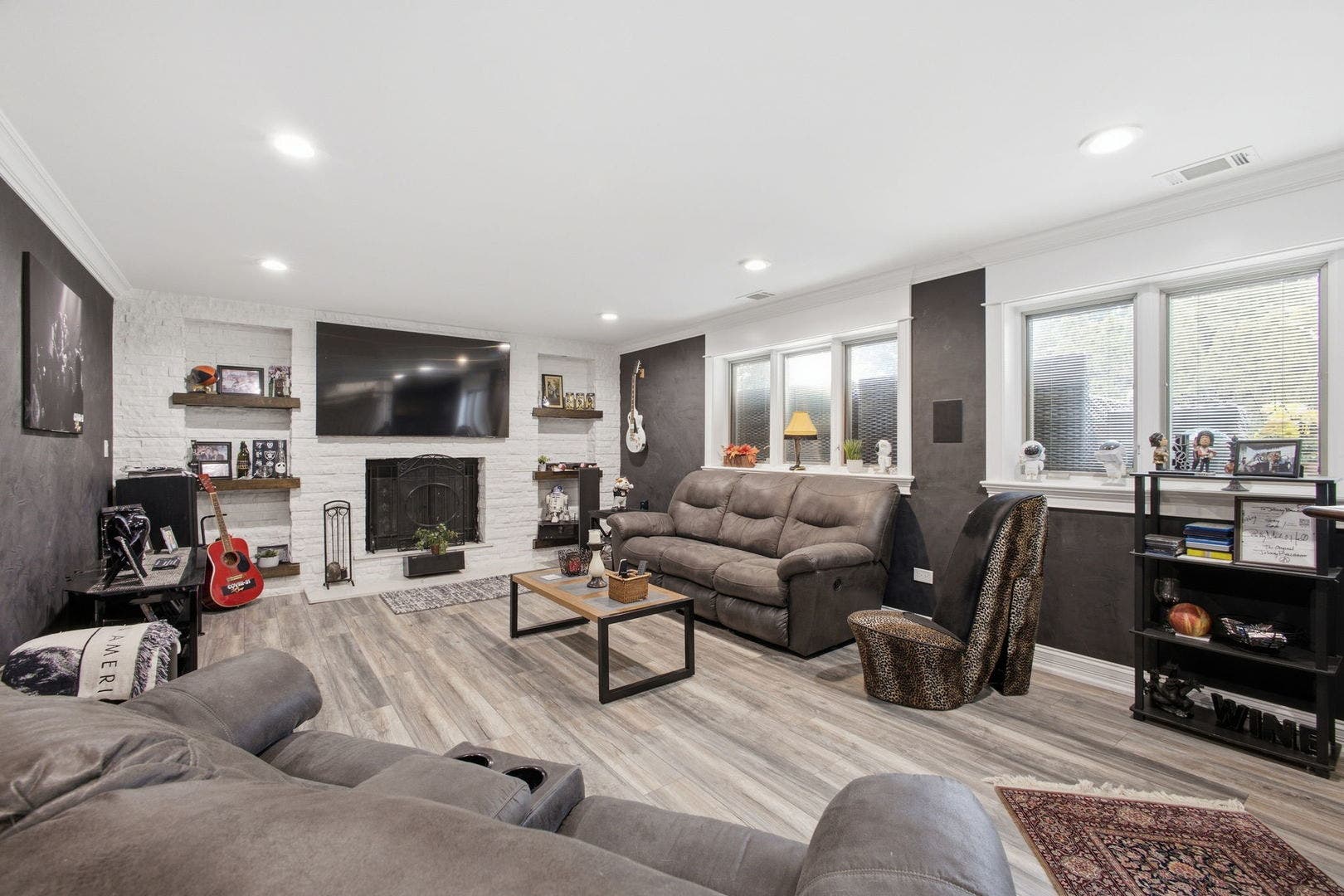 8040 Chippewa Trail, Tinley Park, IL 60477 8040 Chippewa Trail, Tinley Park, IL 60477