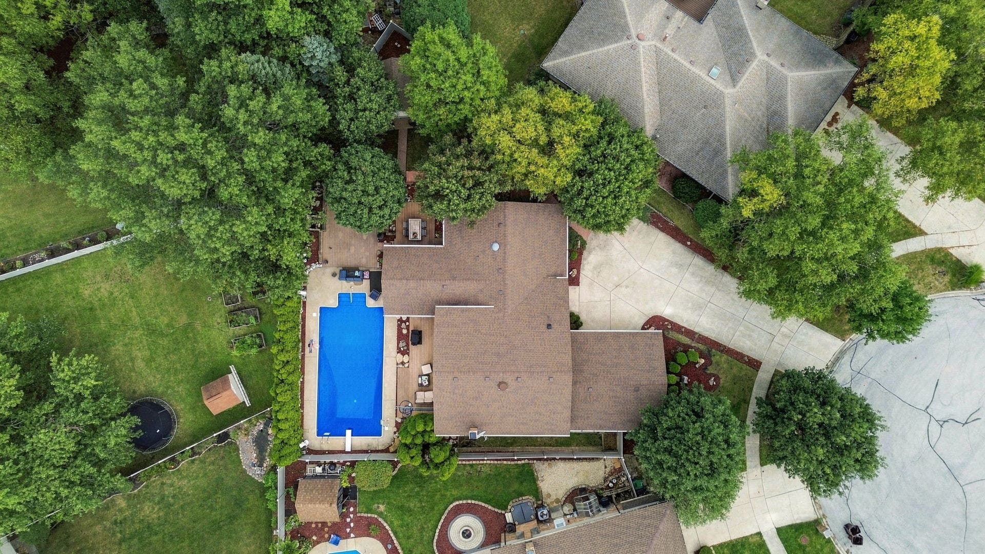 8040 Chippewa Trail, Tinley Park, IL 60477 8040 Chippewa Trail, Tinley Park, IL 60477