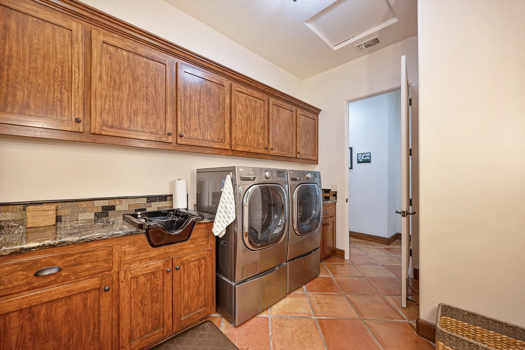 4021 Porter Lane, Shingle Springs, CA 95682 4021 Porter Lane, Shingle Springs, CA 95682