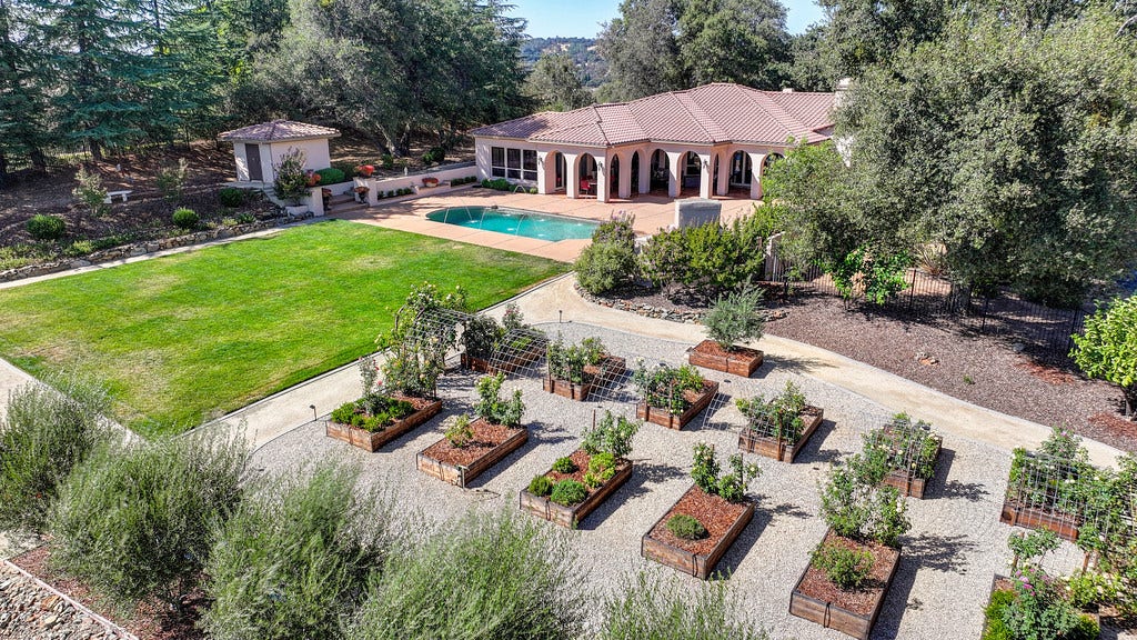 4021 Porter Lane, Shingle Springs, CA 95682 4021 Porter Lane, Shingle Springs, CA 95682
