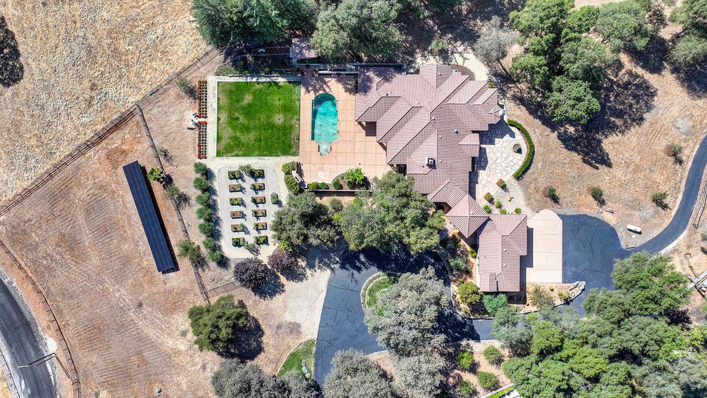 4021 Porter Lane, Shingle Springs, CA 95682 4021 Porter Lane, Shingle Springs, CA 95682