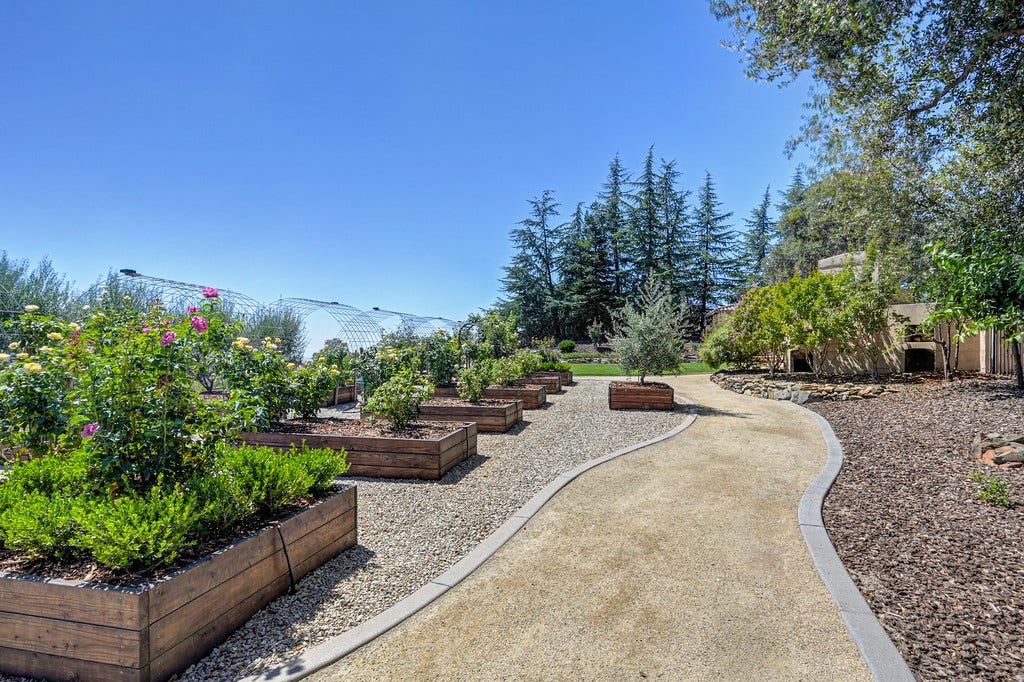 4021 Porter Lane, Shingle Springs, CA 95682 4021 Porter Lane, Shingle Springs, CA 95682