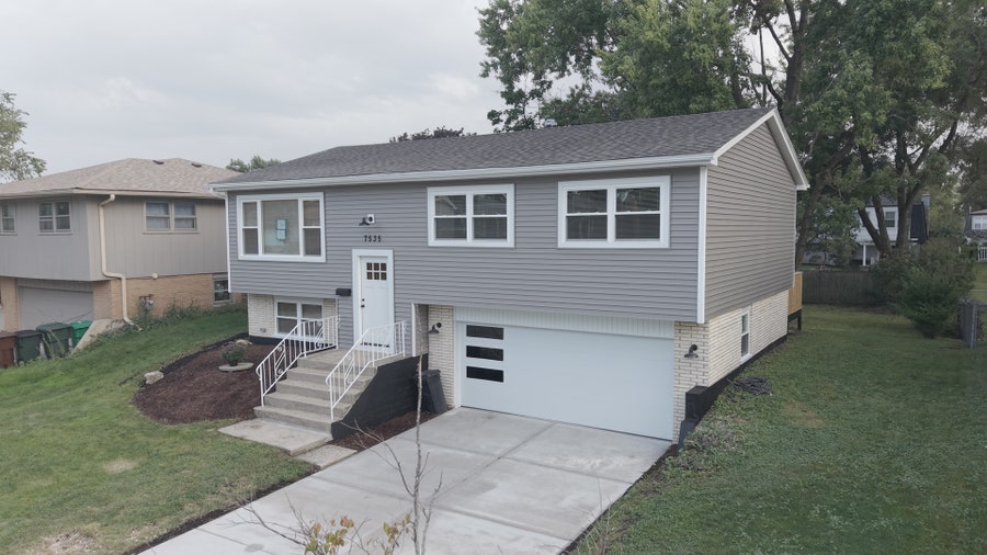 Property photo for 7535 162nd Street, Tinley Park, IL