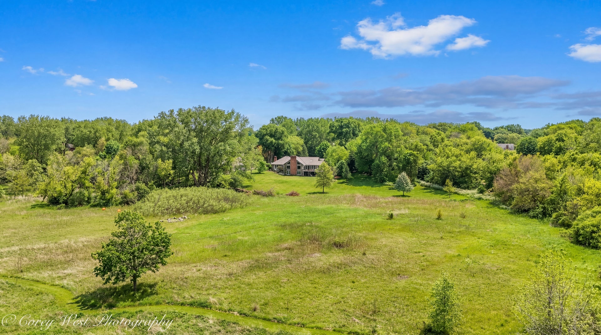 39W944 Deer Run Drive, St. Charles, IL 60175