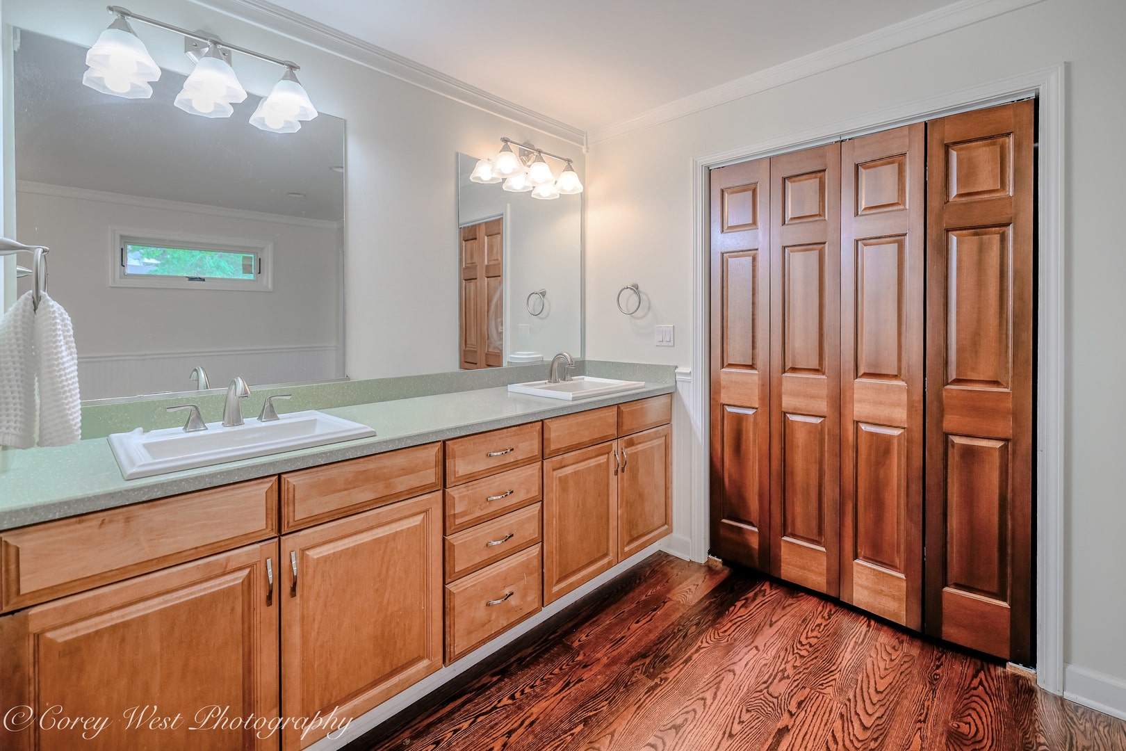 39W944 Deer Run Drive, St. Charles, IL 60175