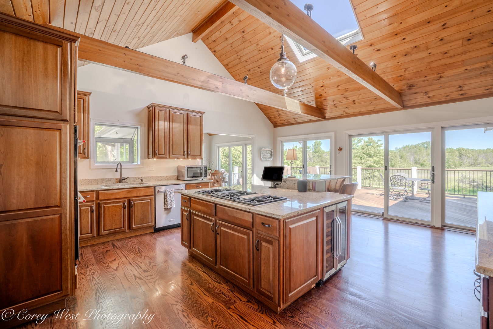 39W944 Deer Run Drive, St. Charles, IL 60175