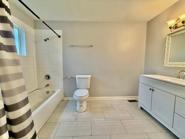 212 HARWOOD Drive, Bolingbrook, IL 60440 212 HARWOOD Drive, Bolingbrook, IL 60440