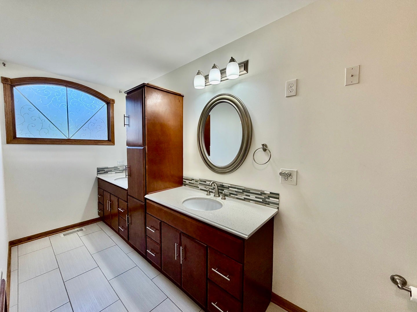 19339 Lisadell Drive, Tinley Park, IL 60487 19339 Lisadell Drive, Tinley Park, IL 60487