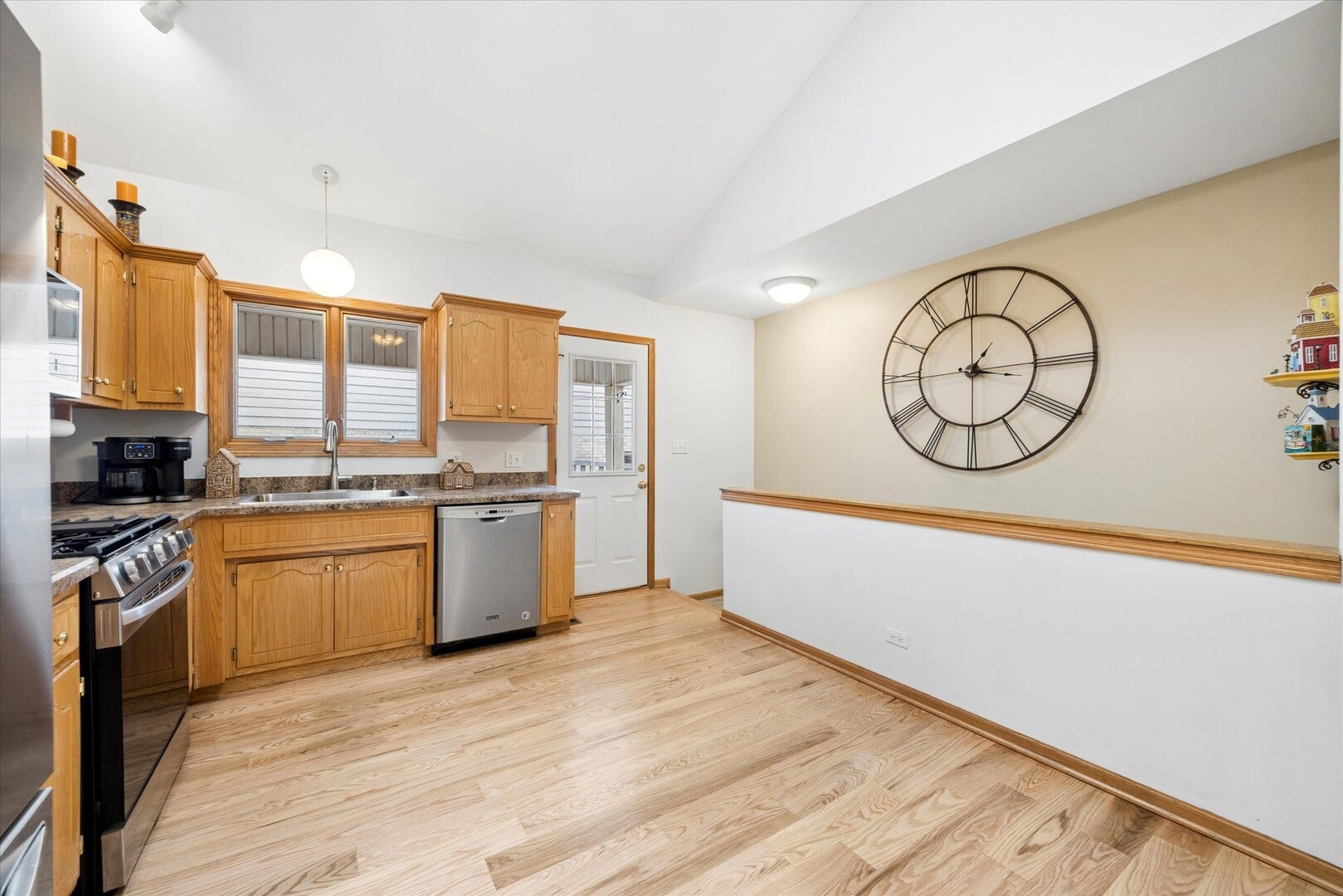 702 HICKORY Street, Lemont, IL 60439 702 HICKORY Street, Lemont, IL 60439