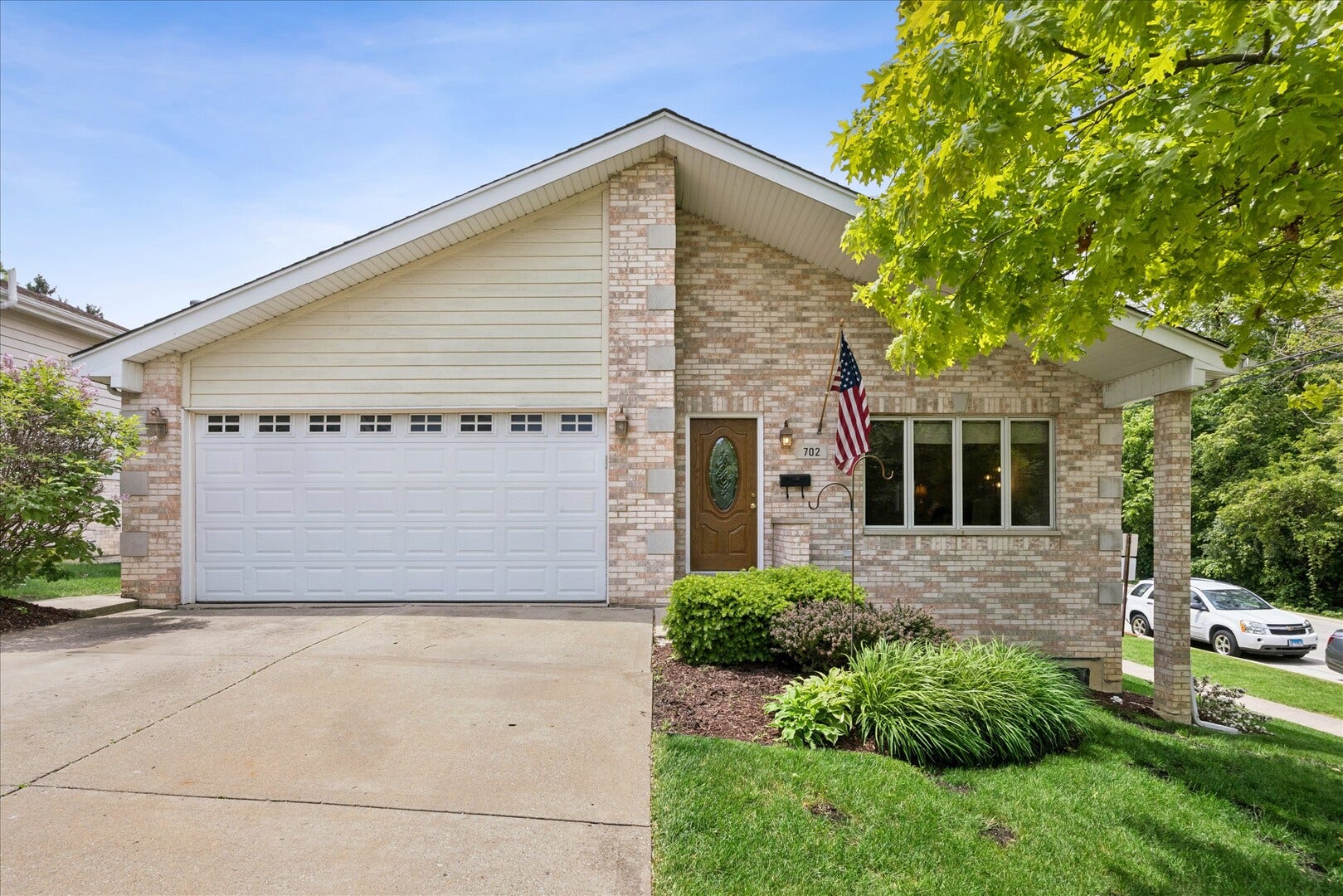 702 HICKORY Street, Lemont, IL 60439 702 HICKORY Street, Lemont, IL 60439