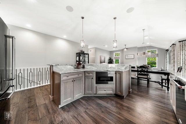 11198 Tuscany Lane, Lemont, IL 60439