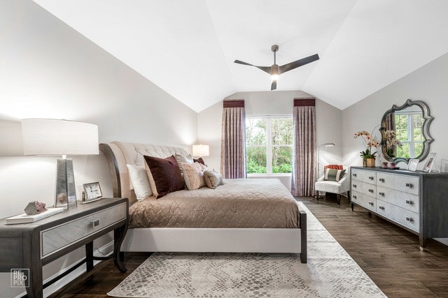 11198 Tuscany Lane, Lemont, IL 60439