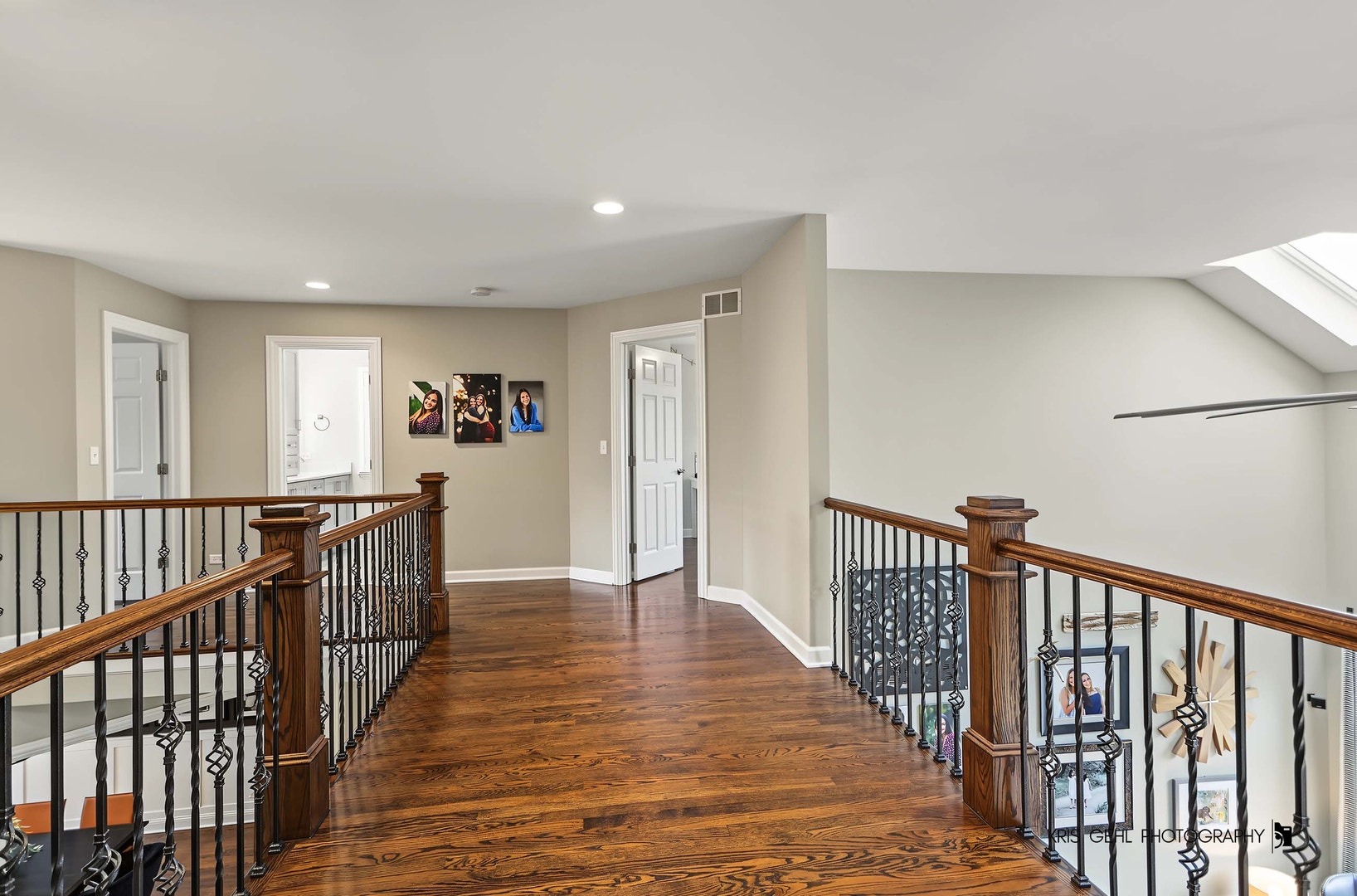 2508 Stonehenge Drive, Aurora, IL 60502 hall to bed 3 and 4