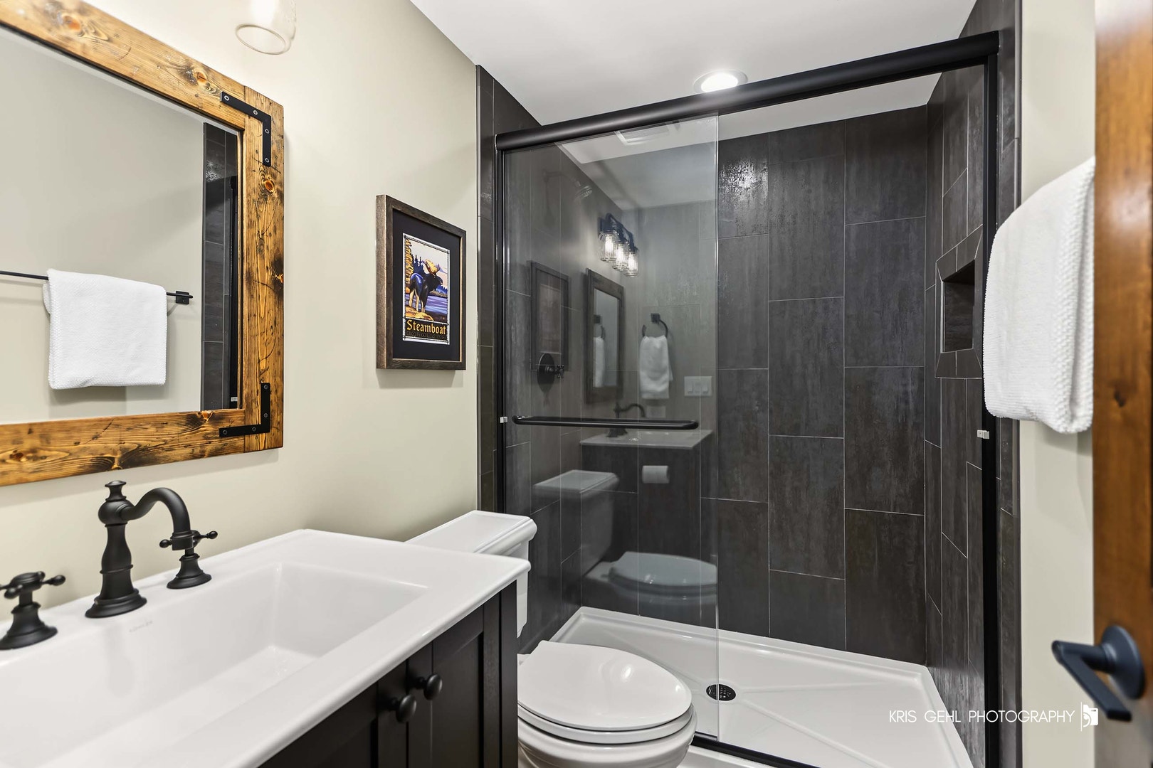 2508 Stonehenge Drive, Aurora, IL 60502 Lower level full bath