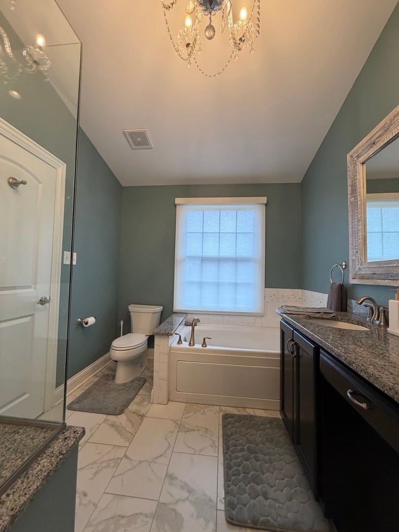 17942 Fountain Circle, Orland Park, IL 60467 Master Bathroom