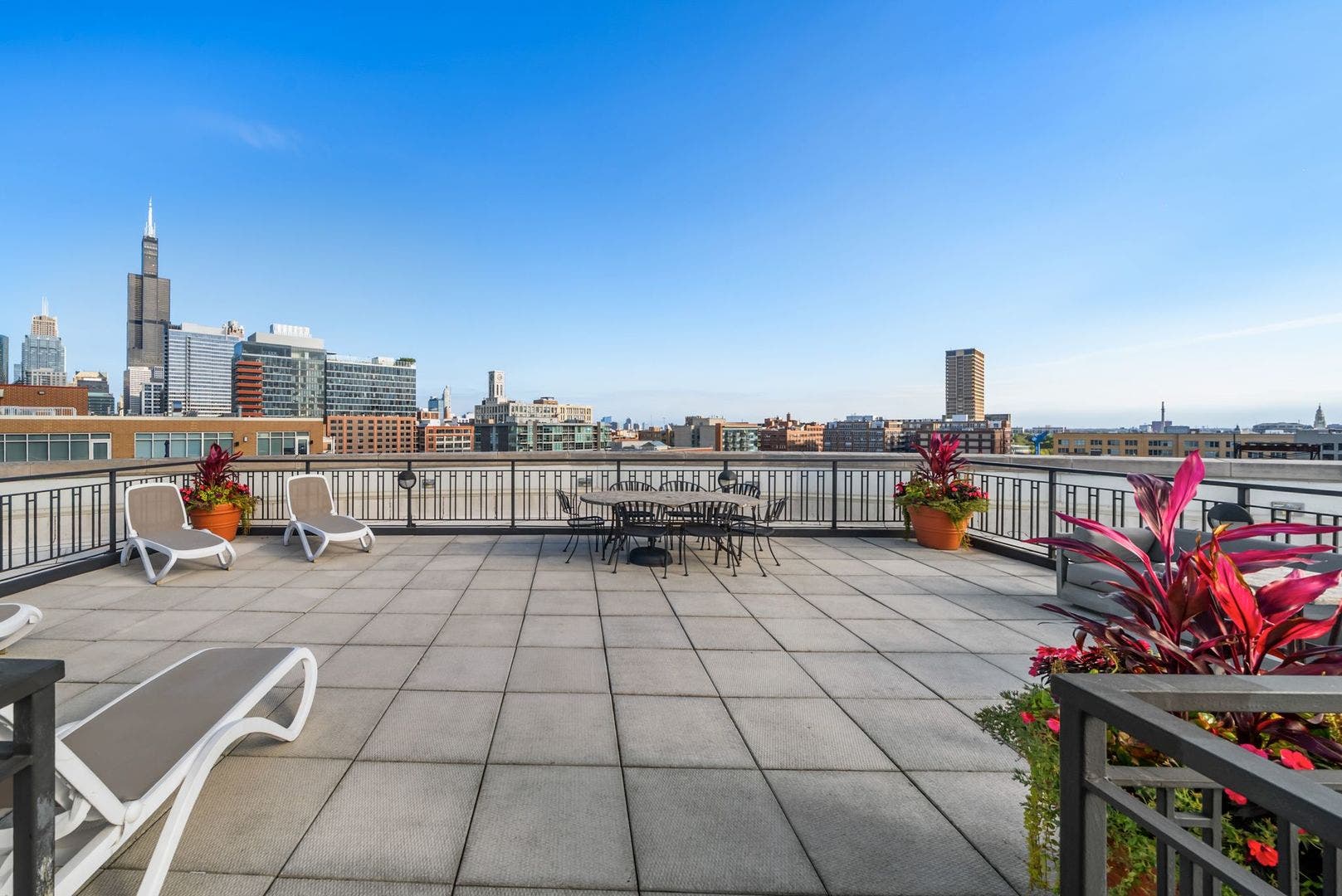 1000 W ADAMS Street, #607, Chicago, IL 60607 1000 W ADAMS Street, #607, Chicago, IL 60607