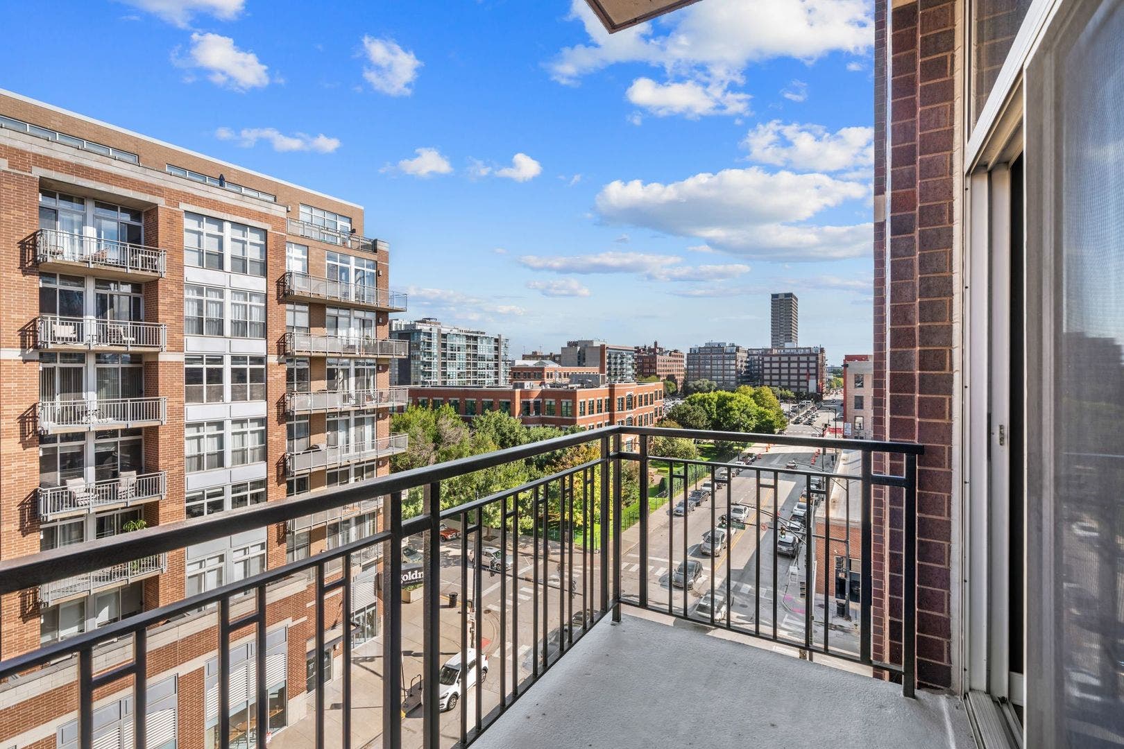 1000 W ADAMS Street, #607, Chicago, IL 60607 1000 W ADAMS Street, #607, Chicago, IL 60607