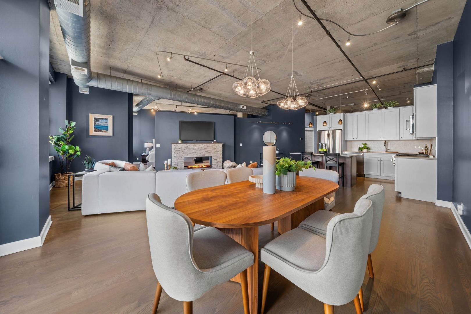 1000 W ADAMS Street, #607, Chicago, IL 60607 1000 W ADAMS Street, #607, Chicago, IL 60607