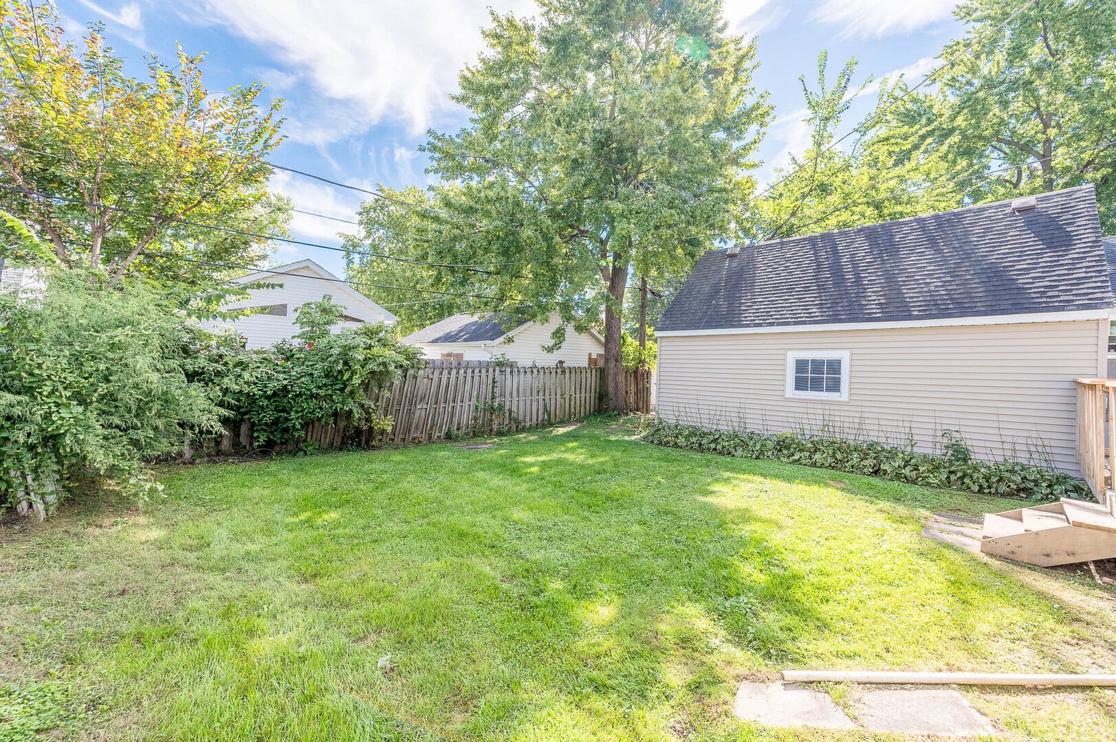 129 S Dubois Avenue, Elgin, IL 60123