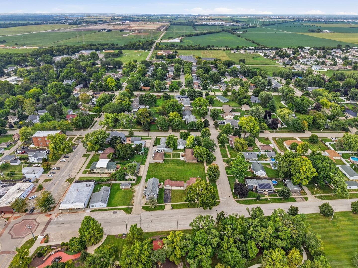 109 E Mondamin Street, Minooka, IL 60447 109 E Mondamin Street, Minooka, IL 60447
