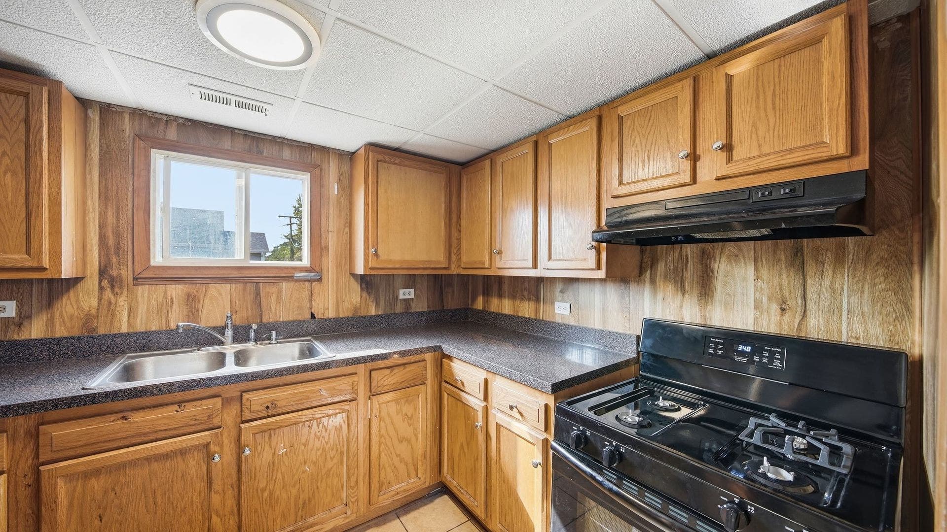 109 E Mondamin Street, Minooka, IL 60447 109 E Mondamin Street, Minooka, IL 60447