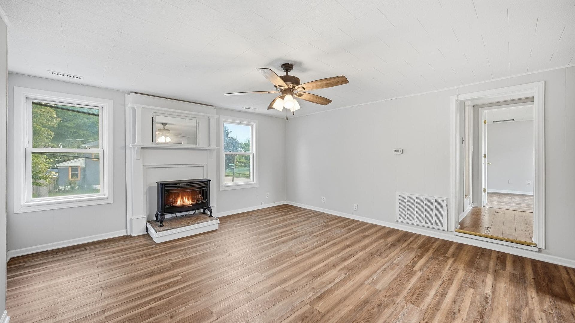 109 E Mondamin Street, Minooka, IL 60447 109 E Mondamin Street, Minooka, IL 60447