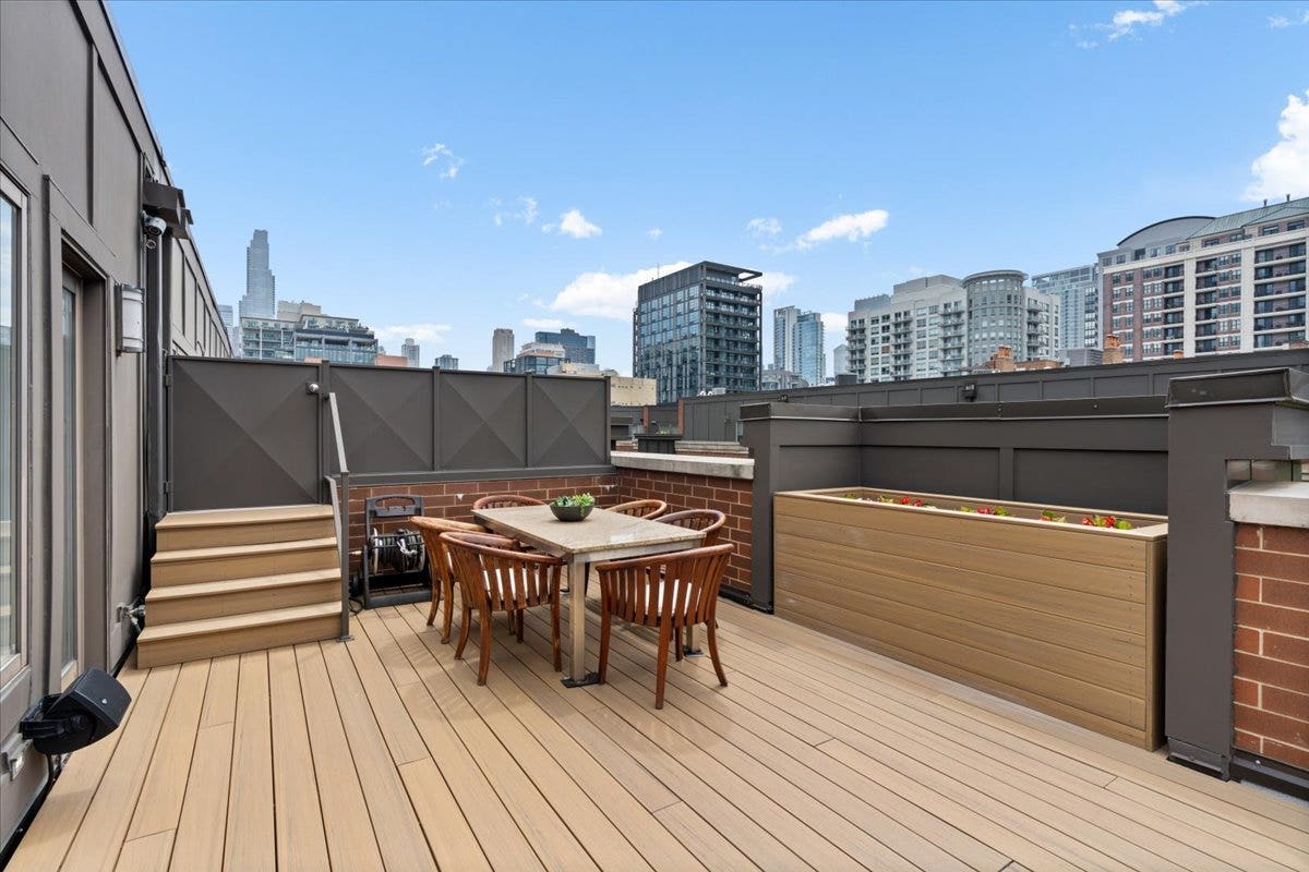 460 W Superior Street, #4-5, Chicago, IL 60654