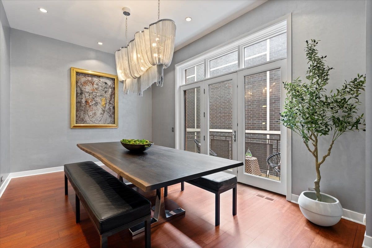 460 W Superior Street, #4-5, Chicago, IL 60654
