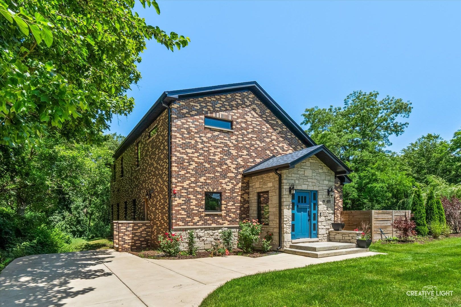 19W676 99th Street, Lemont, IL 60439 19W676 99th Street, Lemont, IL 60439