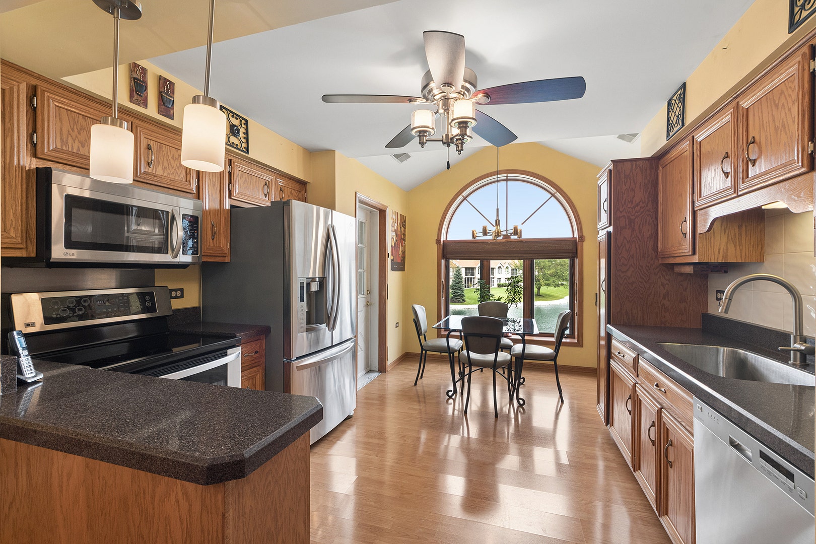 6510 Pine Trail Lane, #4, Tinley Park, IL 60477 6510 Pine Trail Lane, #4, Tinley Park, IL 60477