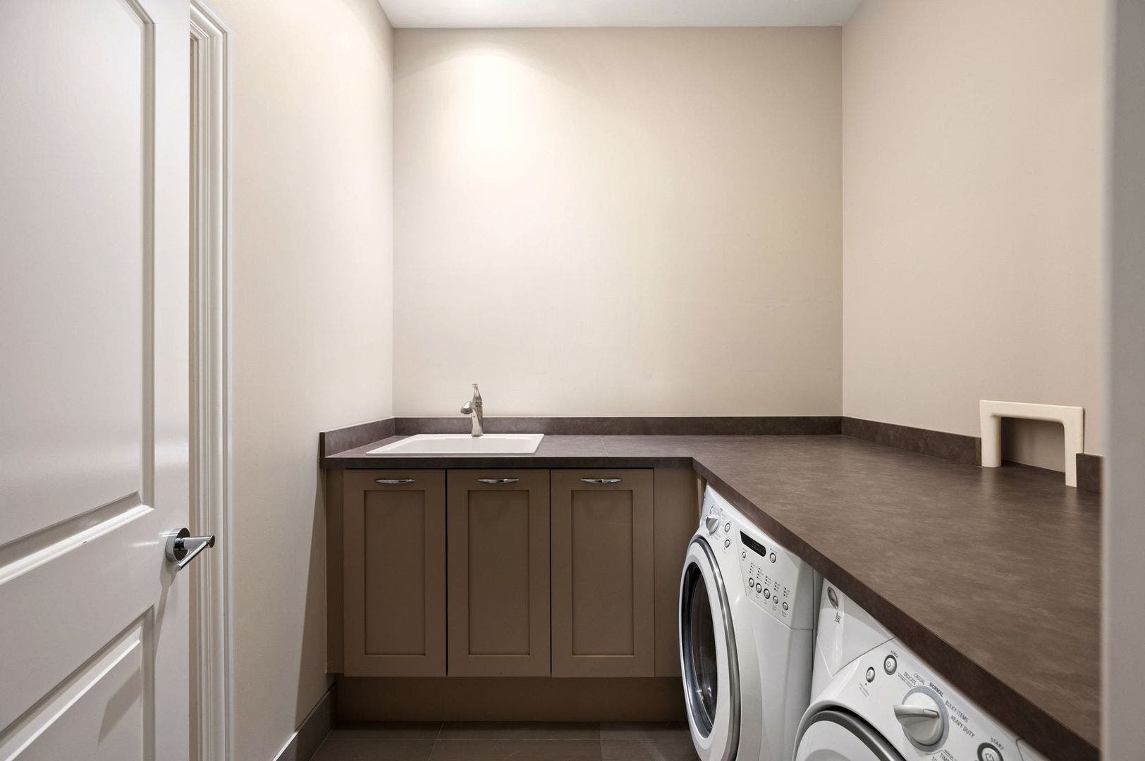 Basement Laundry room
